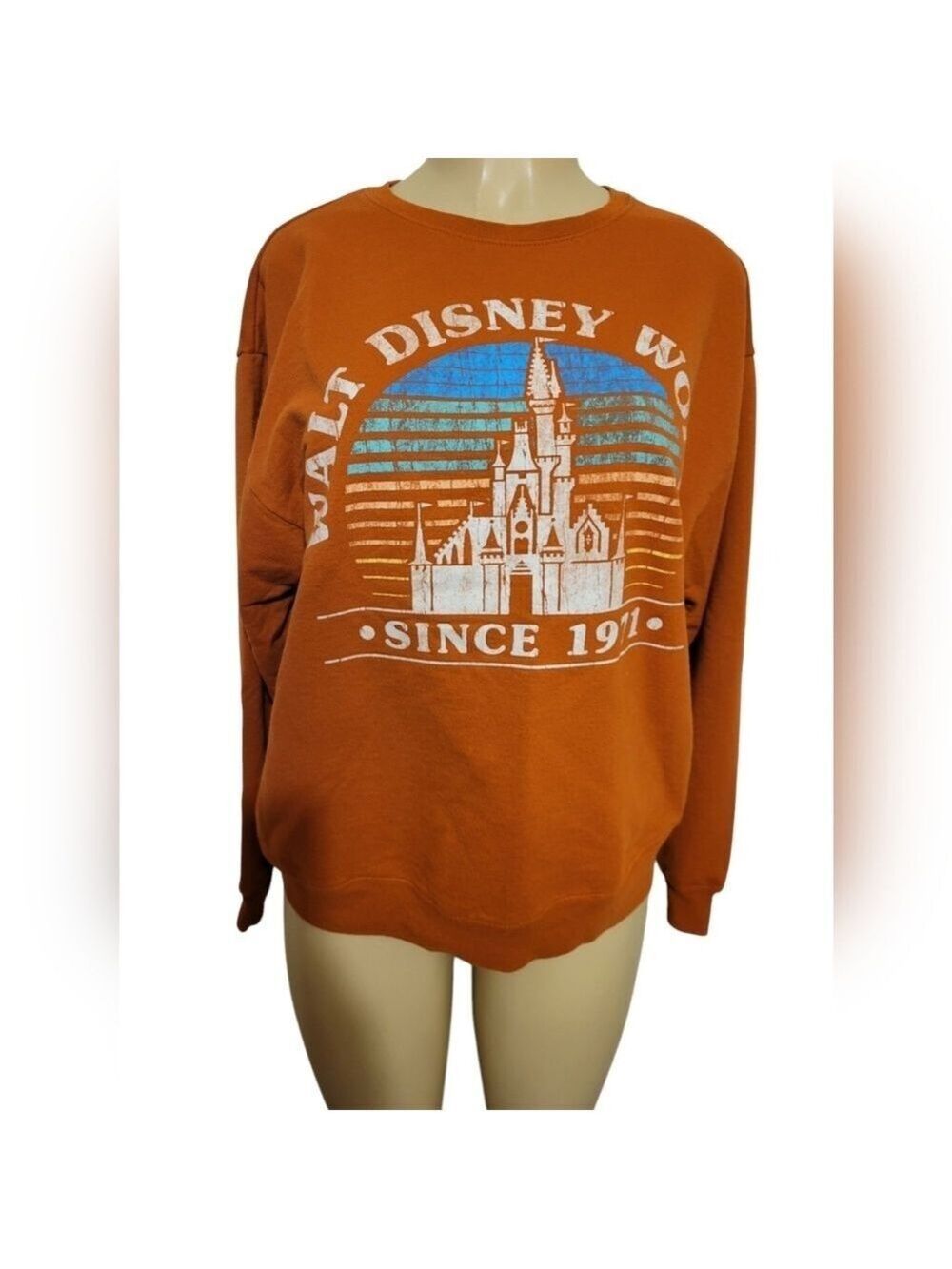 Disney Walt DisneyWorld Women's Orange Sweater Medium Y2k